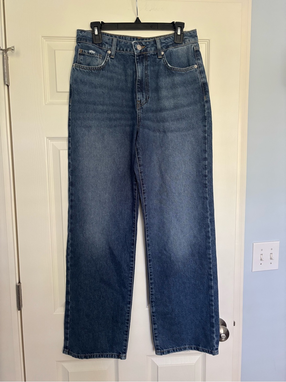 Forever 21 90's Fit High-Rise Straight Jeans - Light Blue